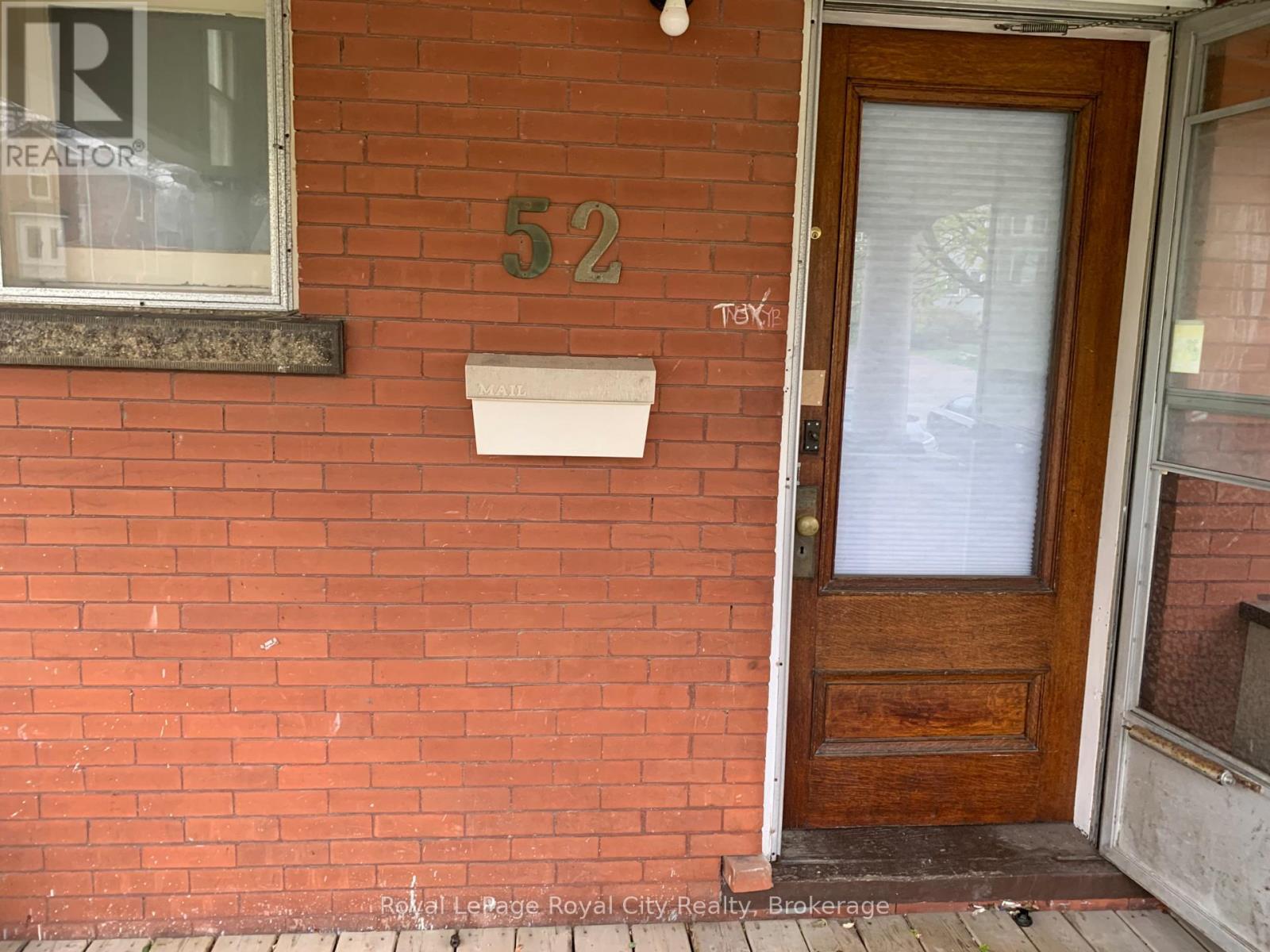 












52 WATERLOO AVENUE

,
Guelph (Downtown),




Ontario
N1H3H5

