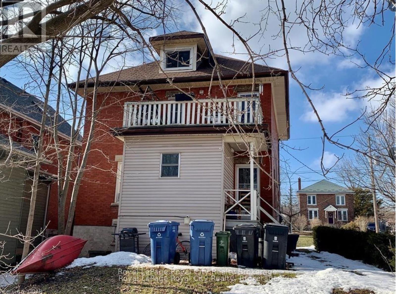 












52 WATERLOO AVENUE

,
Guelph (Downtown),




Ontario
N1H3H5

