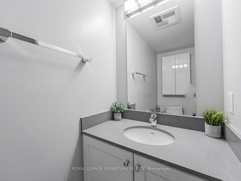 









415


Jarvis

Street, 401,
Toronto,




ON
M4Y 3C1


