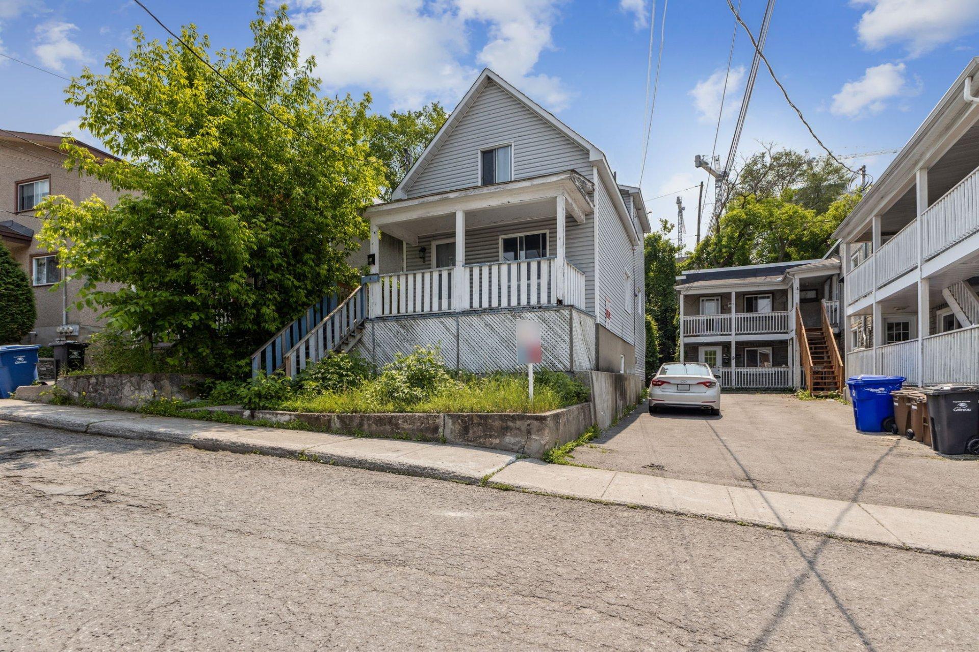 









8


Rue Frontenac

,
Gatineau (Hull),




QC
J8X1Y6

