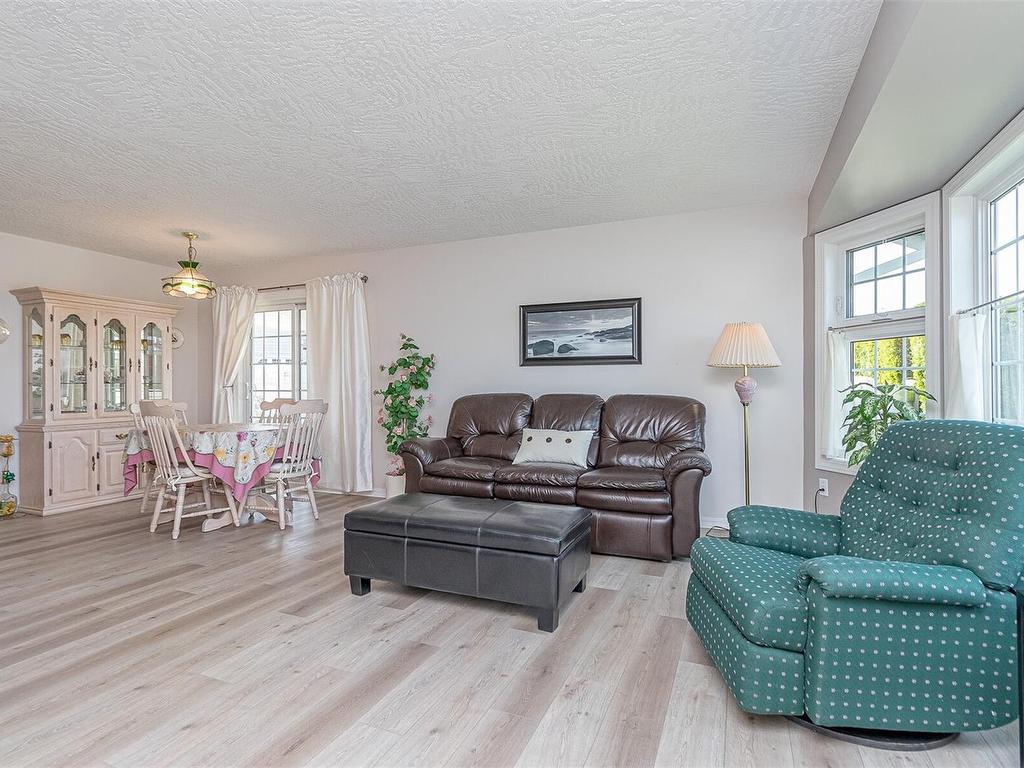 









815


Dunsmuir

Cres, 14,
Ladysmith,




BC
V9G 1R8

