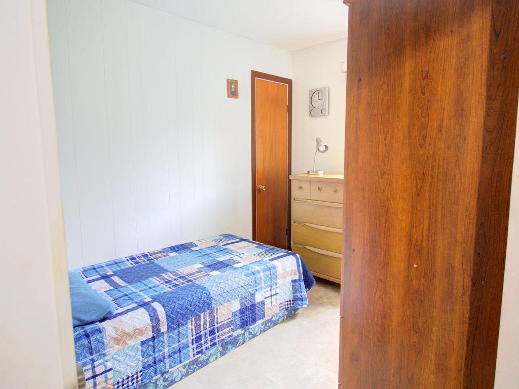 









3240


Rue Godard

,
Sainte-Sophie,




QC
J5J2T5

