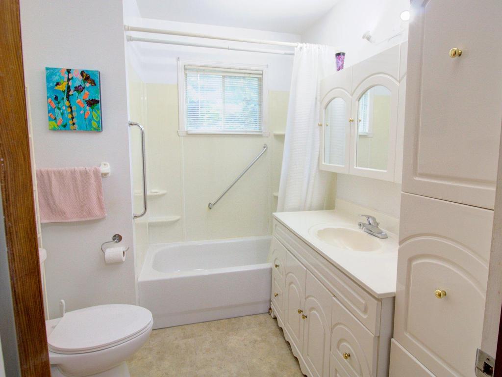 









3240


Rue Godard

,
Sainte-Sophie,




QC
J5J2T5

