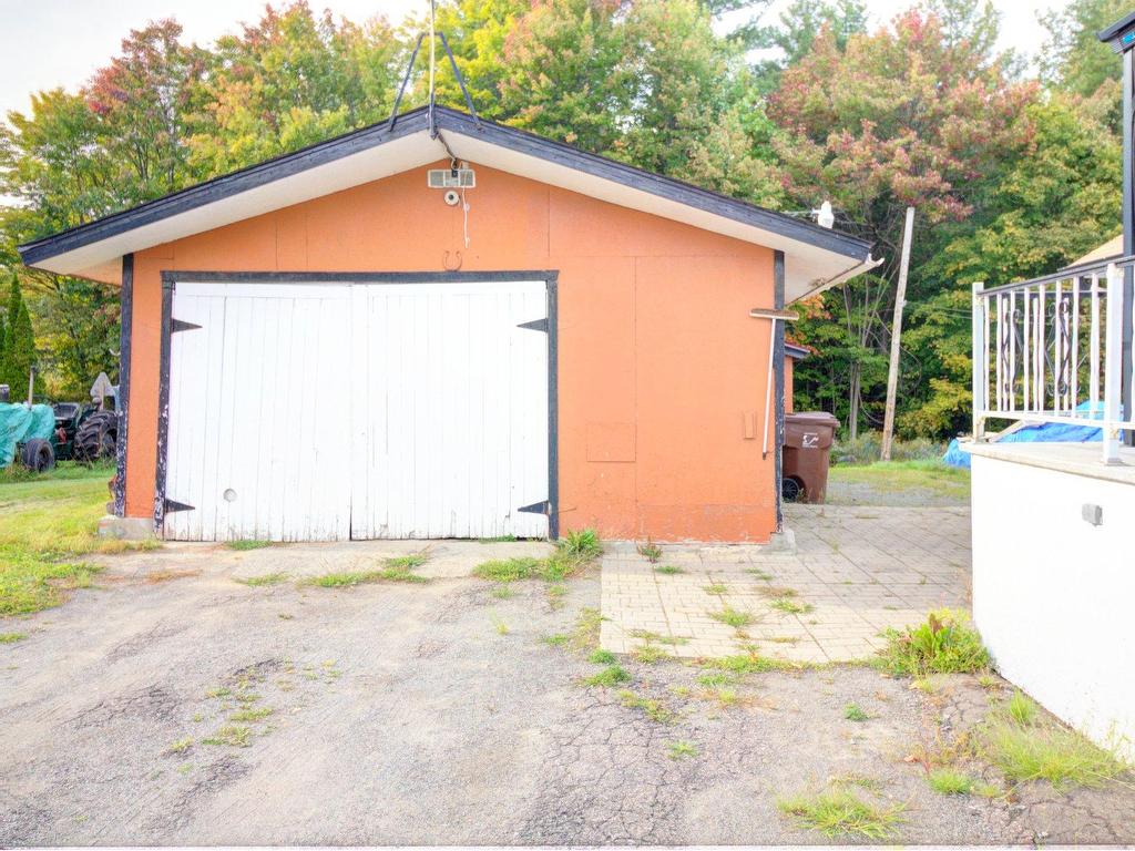 









3240


Rue Godard

,
Sainte-Sophie,




QC
J5J2T5

