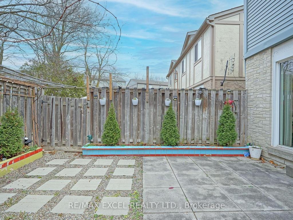 












40 New Port Way

,
Markham,




ON
L3T 5G4

