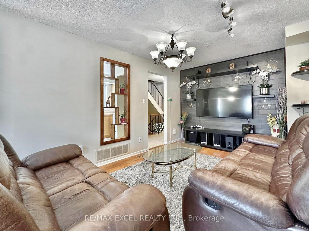 












40 New Port Way

,
Markham,




ON
L3T 5G4

