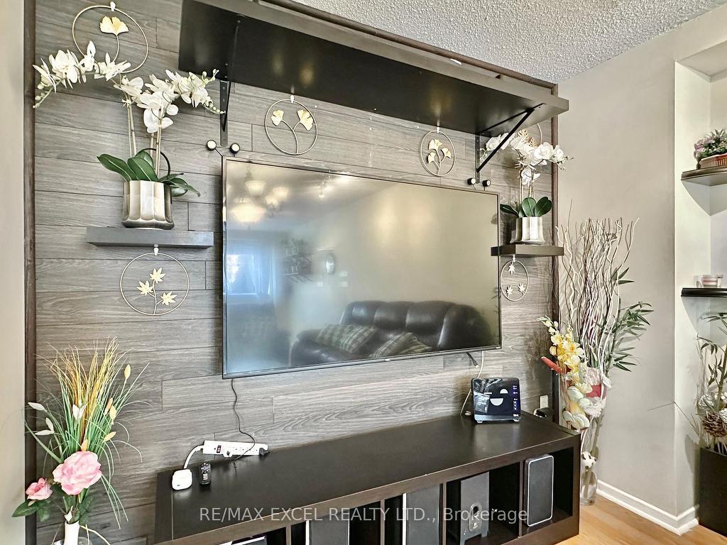 












40 New Port Way

,
Markham,




ON
L3T 5G4


