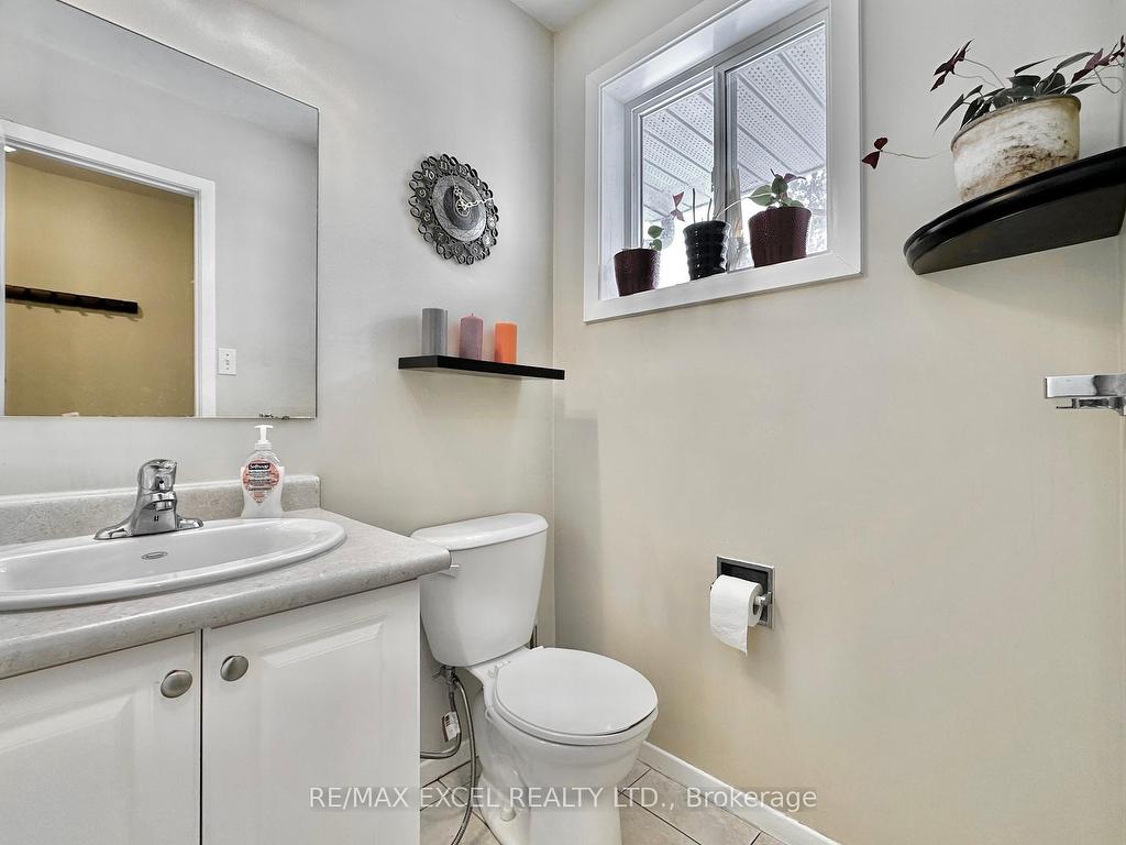 












40 New Port Way

,
Markham,




ON
L3T 5G4

