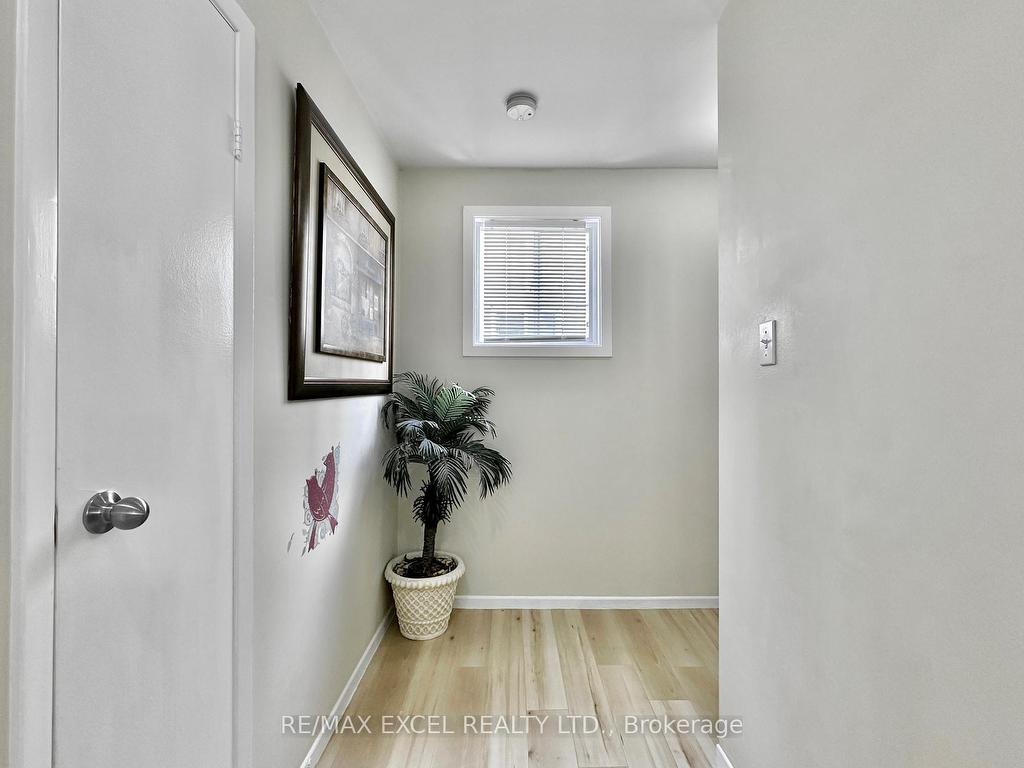 












40 New Port Way

,
Markham,




ON
L3T 5G4

