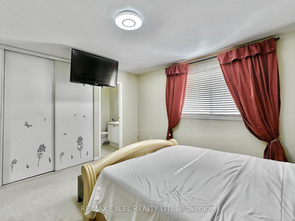 












40 New Port Way

,
Markham,




ON
L3T 5G4

