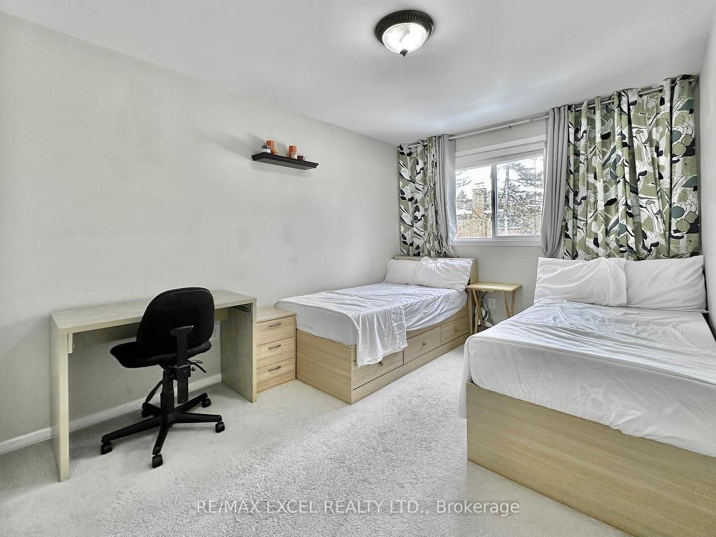 












40 New Port Way

,
Markham,




ON
L3T 5G4


