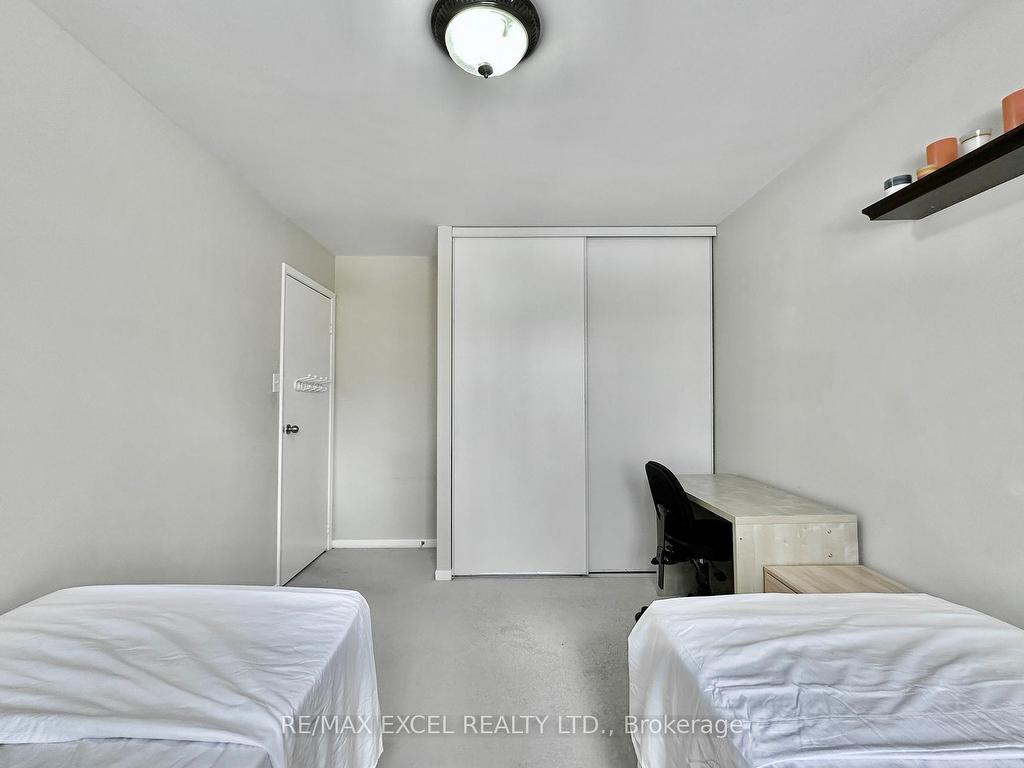 












40 New Port Way

,
Markham,




ON
L3T 5G4


