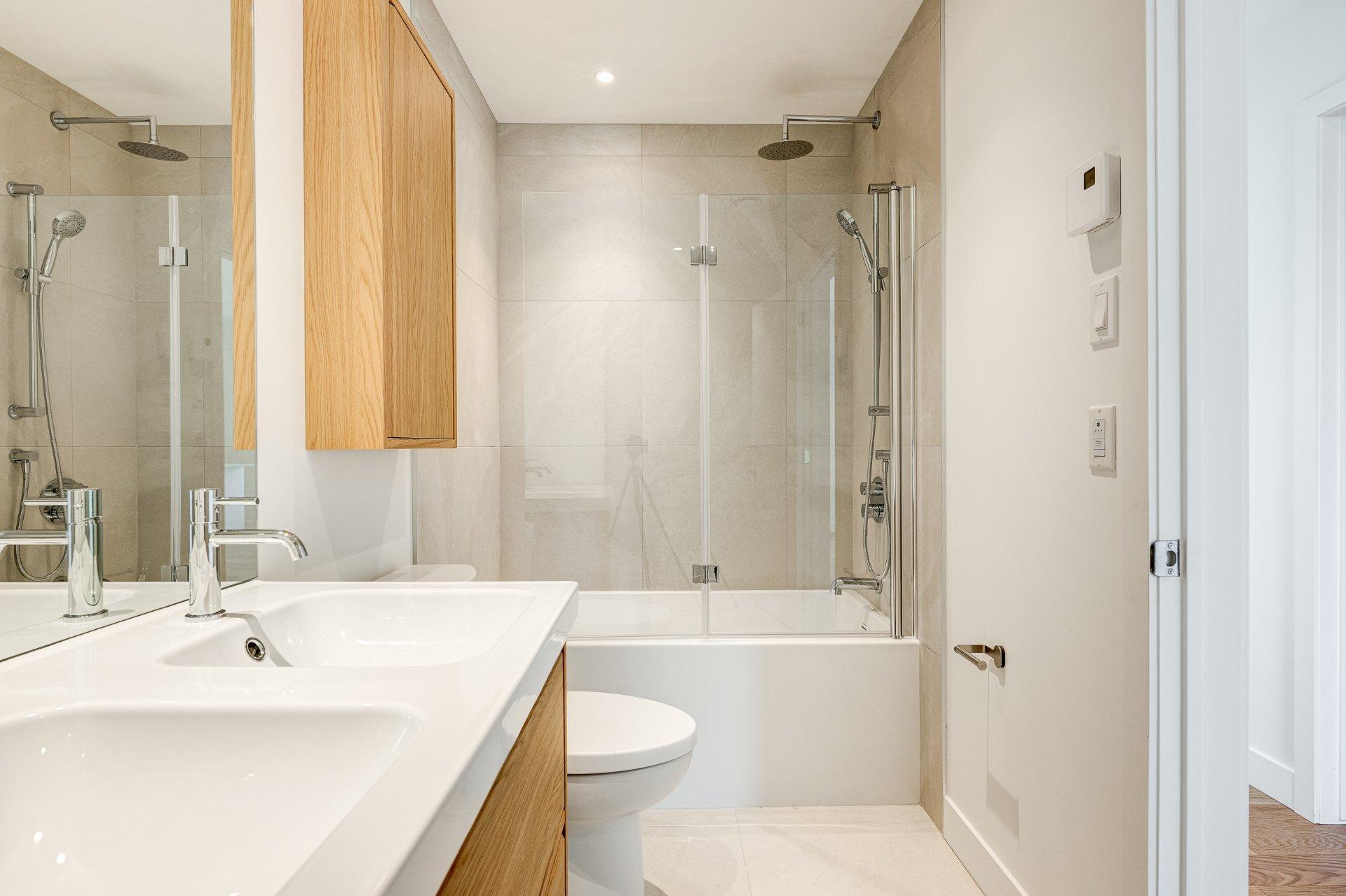 









1112


Rue de Bellechasse

,
Montréal (Rosemont/La Petite-Patrie),




QC
H2S1Y6

