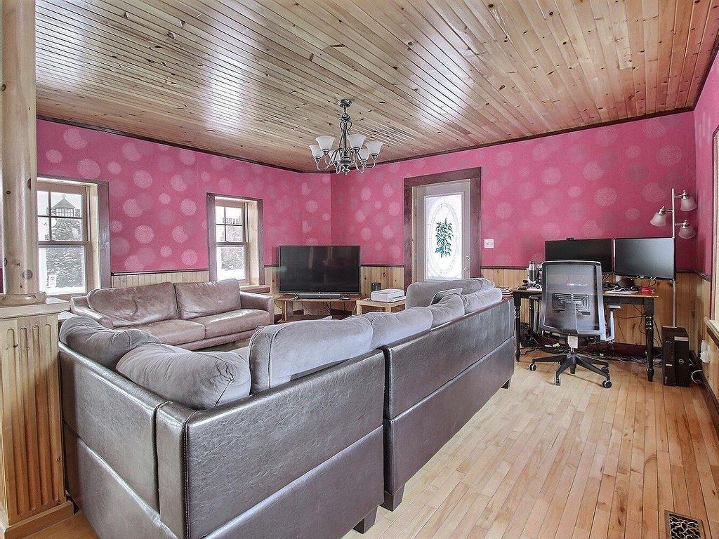 









196


Rue Maple

,
Ayer's Cliff,




QC
J0B1C0

