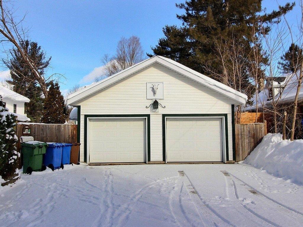 









196


Rue Maple

,
Ayer's Cliff,




QC
J0B1C0

