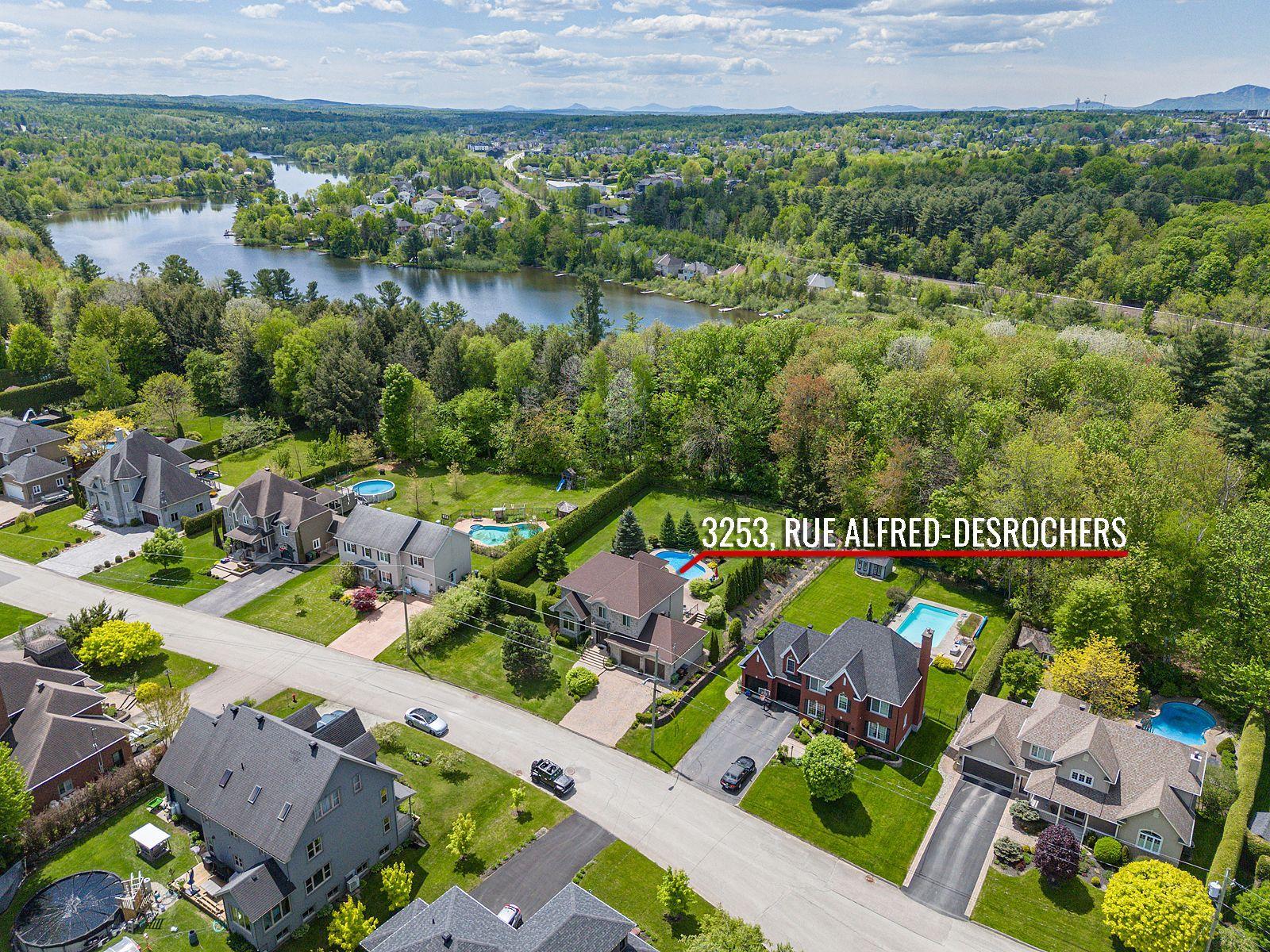 









3253


Rue Alfred-Desrochers

,
Sherbrooke (Les Nations),




QC
J1K3C6

