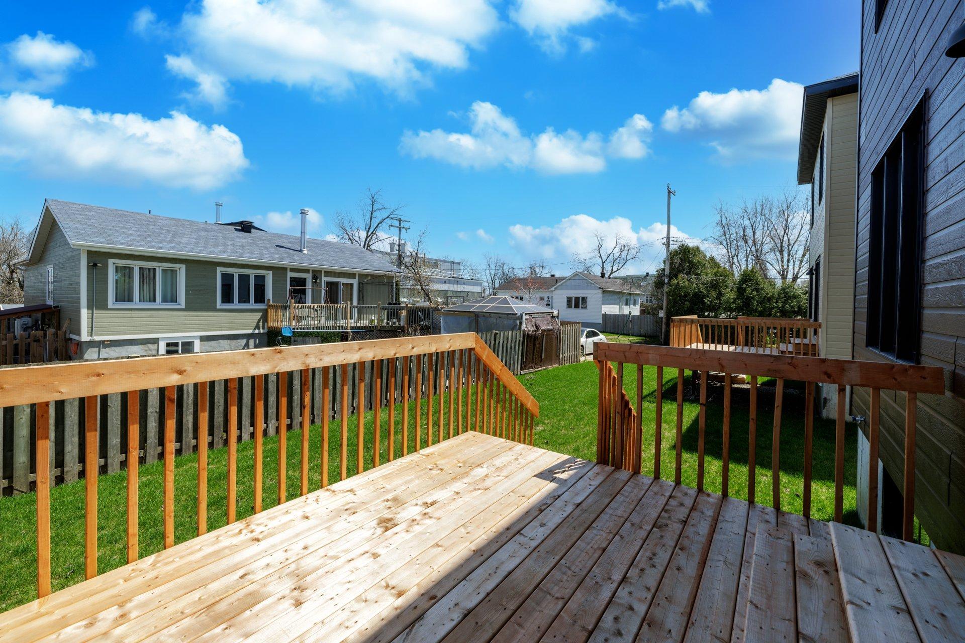 









727


Boul. Pine Beach

,
Dorval,




QC
H9P2L6

