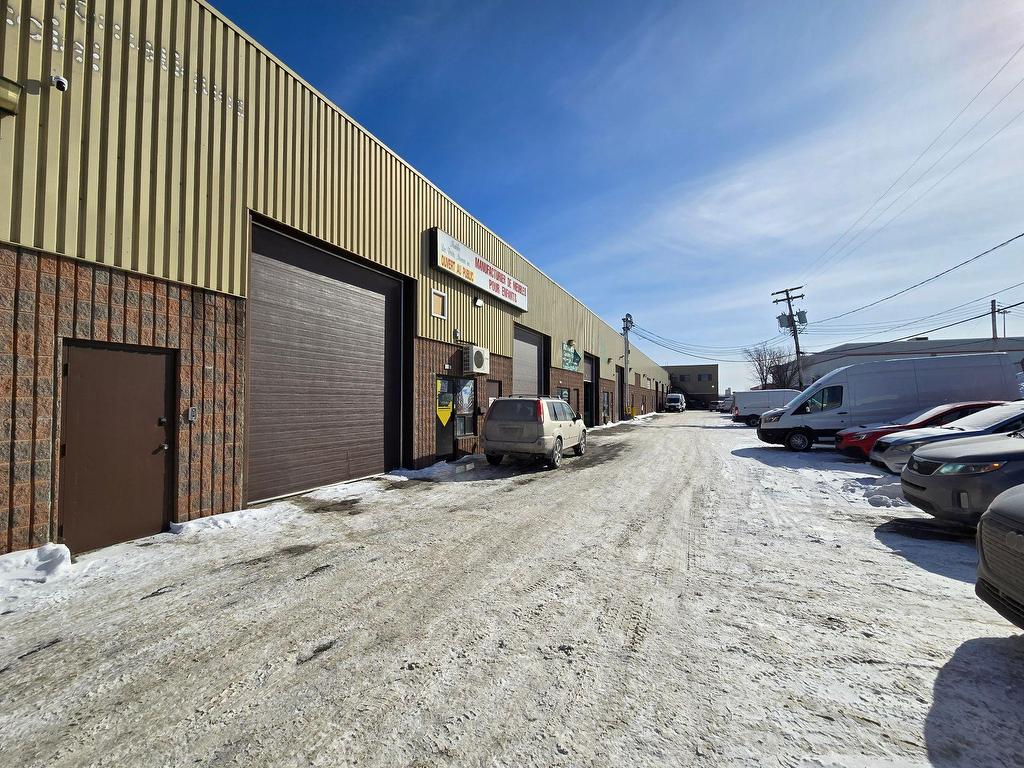 









1629


Desserte Nord Laval (A-440) O.

,
Laval (Chomedey),




QC
H7L3W3

