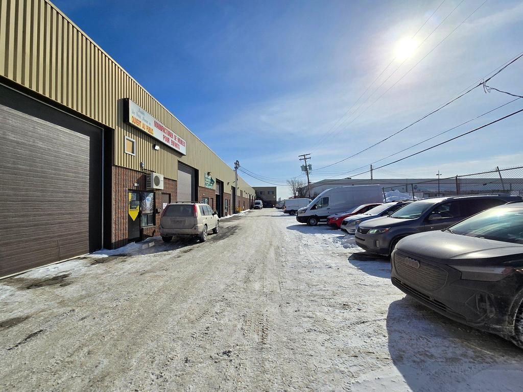 









1629


Desserte Nord Laval (A-440) O.

,
Laval (Chomedey),




QC
H7L3W3

