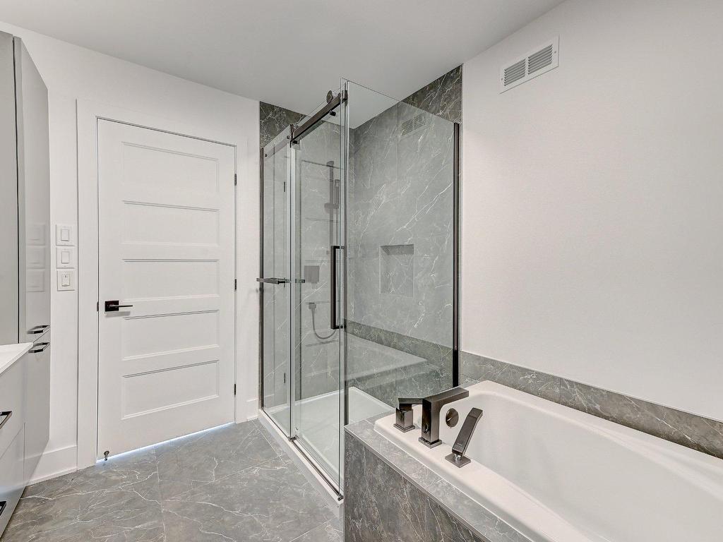 









4660Z


Rue de Châteauneuf

,
Brossard,




QC
J4Z0S9

