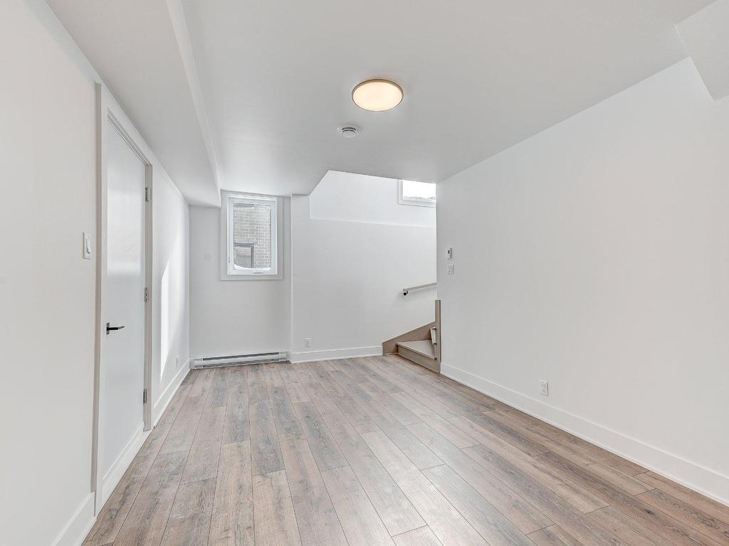 









4660Z


Rue de Châteauneuf

,
Brossard,




QC
J4Z0S9

