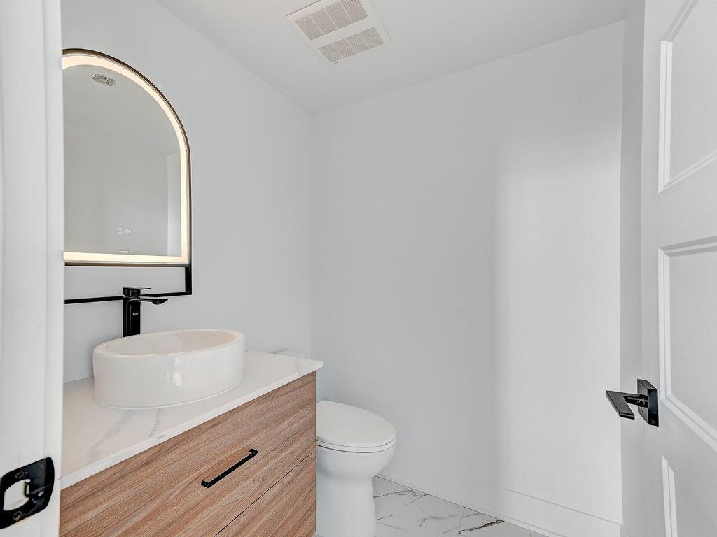









4660Z


Rue de Châteauneuf

,
Brossard,




QC
J4Z0S9

