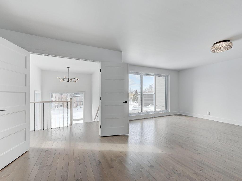 









4660


Rue de Châteauneuf

,
Brossard,




QC
J4Z0S9

