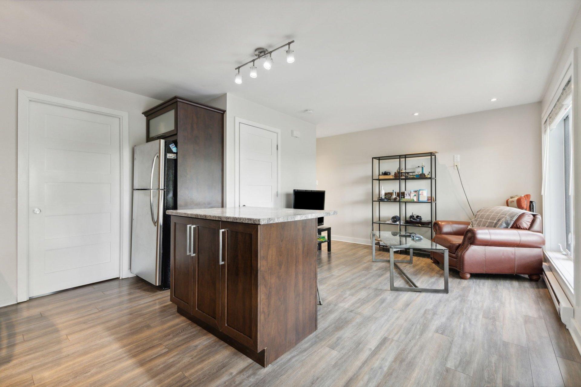 









1035


Rue Jacques-Cartier

,
Gatineau (Gatineau),




QC
J8T2W3

