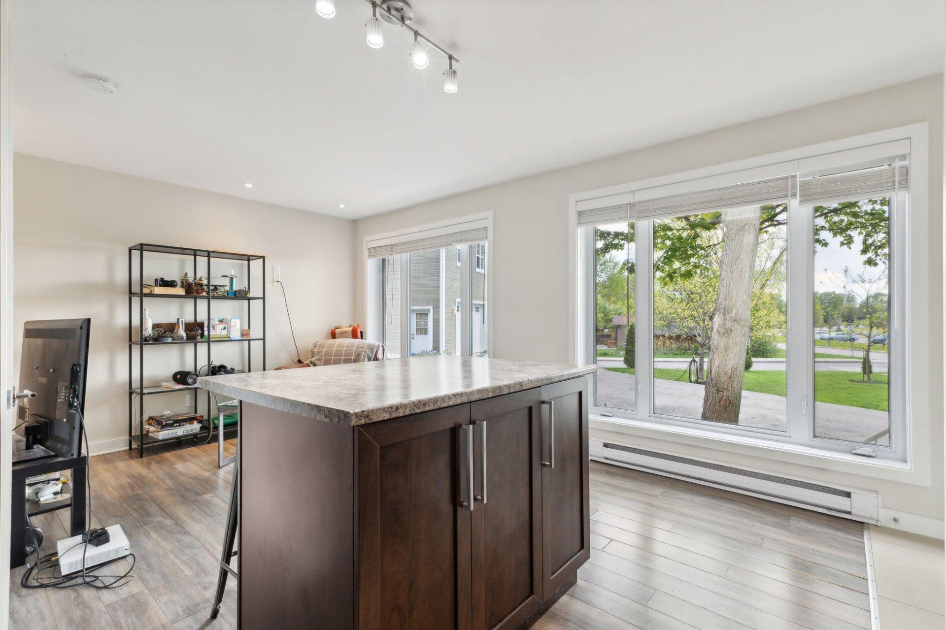 









1035


Rue Jacques-Cartier

,
Gatineau (Gatineau),




QC
J8T2W3

