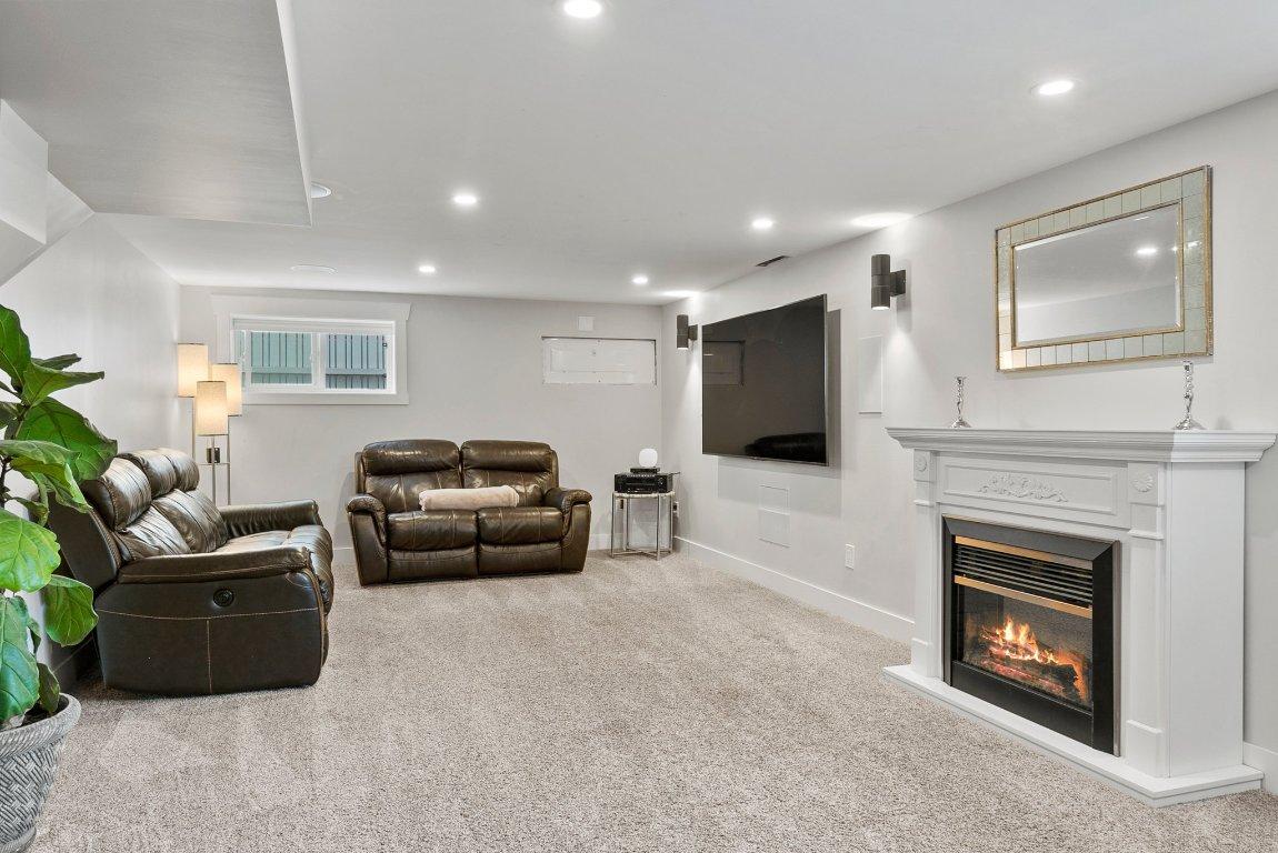









845


Richter

Street,
Kelowna,




BC
V1Y 2J9

