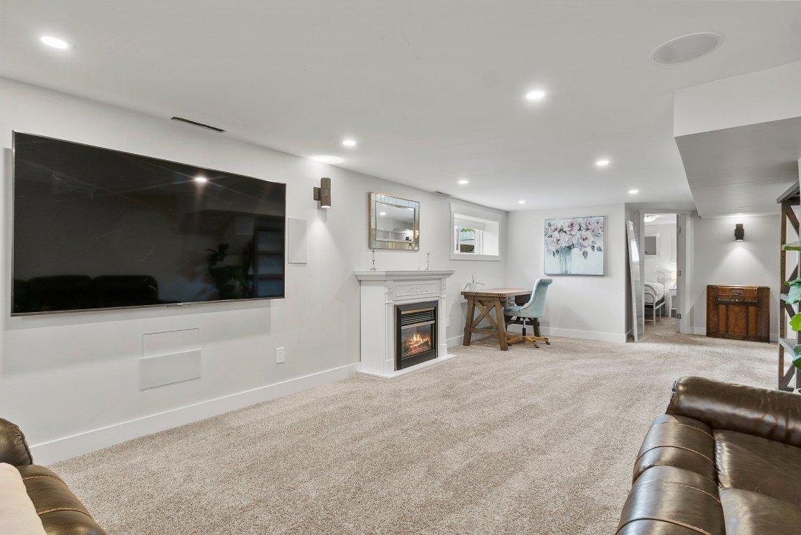 









845


Richter

Street,
Kelowna,




BC
V1Y 2J9

