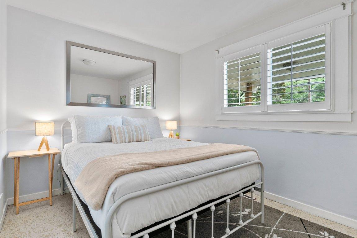 









845


Richter

Street,
Kelowna,




BC
V1Y 2J9

