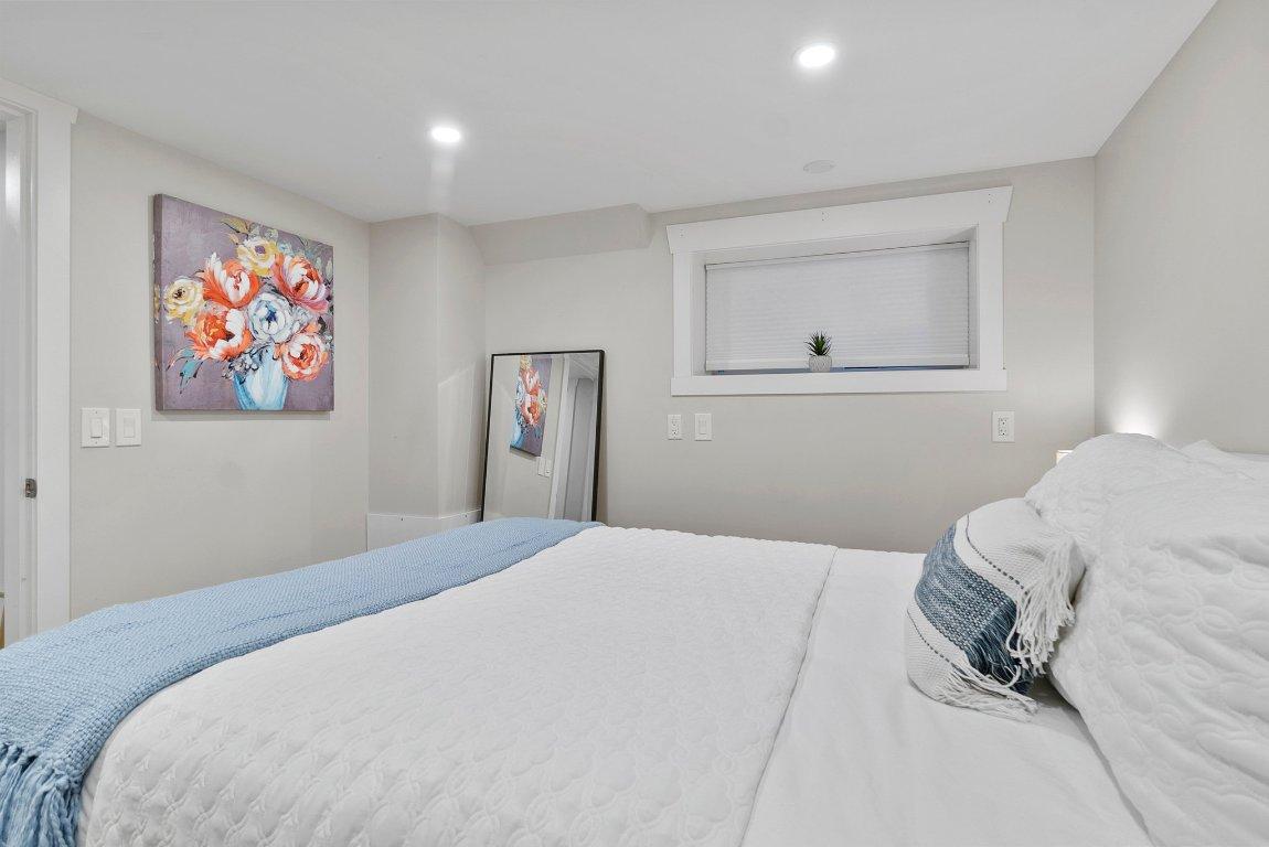 









845


Richter

Street,
Kelowna,




BC
V1Y 2J9


