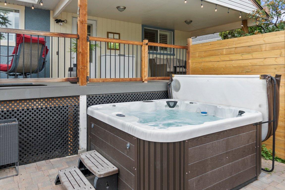 









845


Richter

Street,
Kelowna,




BC
V1Y 2J9

