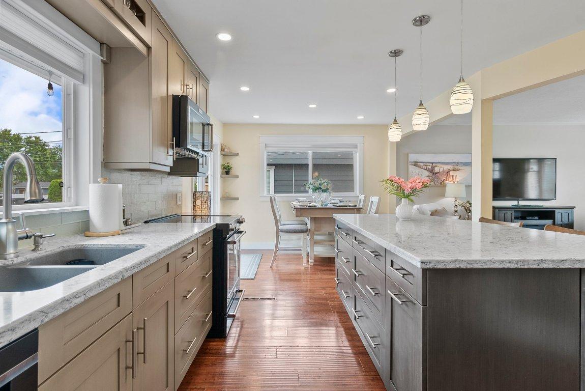 









845


Richter

Street,
Kelowna,




BC
V1Y 2J9


