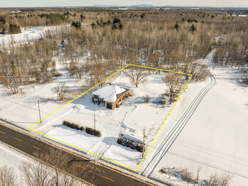 









1312


Route 235

,
Saint-Ignace-de-Stanbridge,




QC
J0J1Y0

