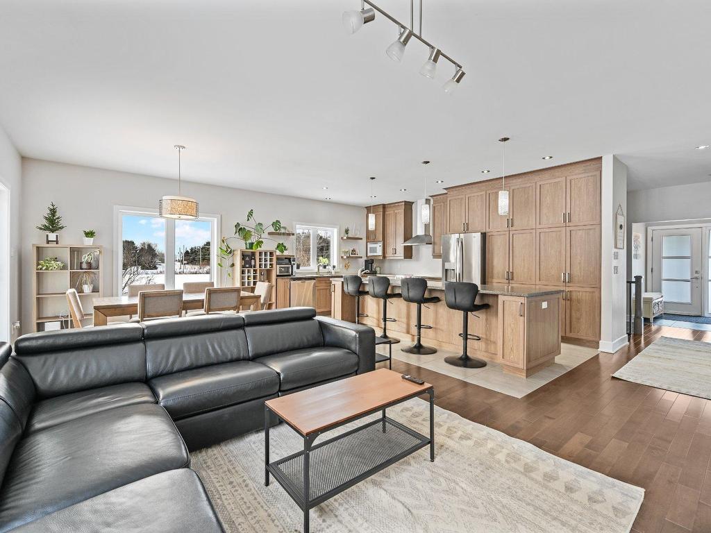 









1312


Route 235

,
Saint-Ignace-de-Stanbridge,




QC
J0J1Y0

