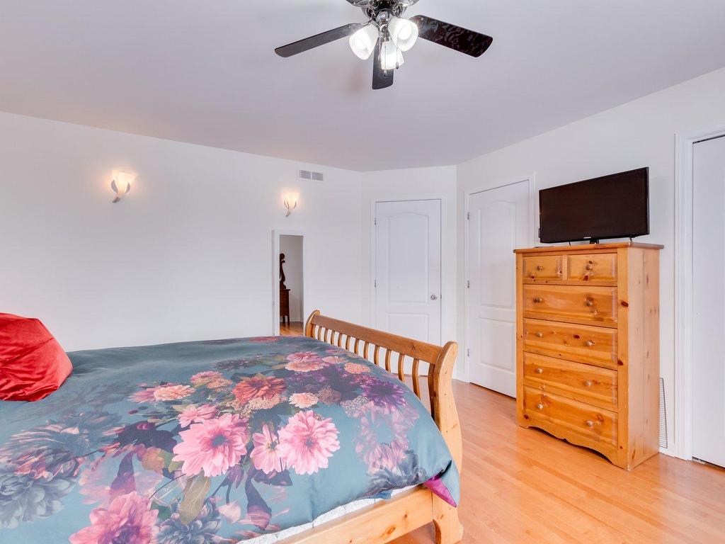 









156


Ch. de Chambord

,
Gatineau (Gatineau),




QC
J8R3H2

