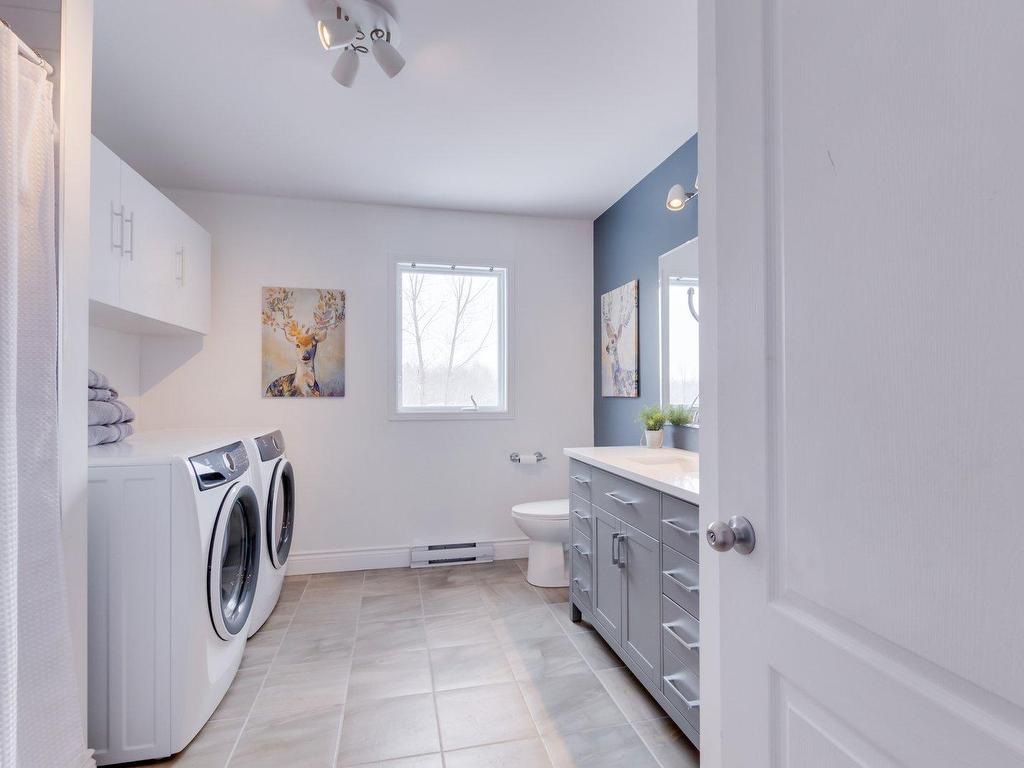 









156


Ch. de Chambord

,
Gatineau (Gatineau),




QC
J8R3H2

