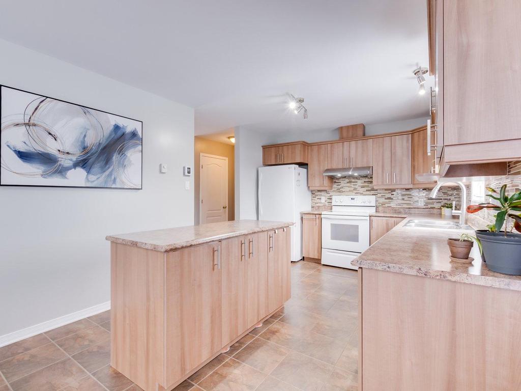 









156


Ch. de Chambord

,
Gatineau (Gatineau),




QC
J8R3H2

