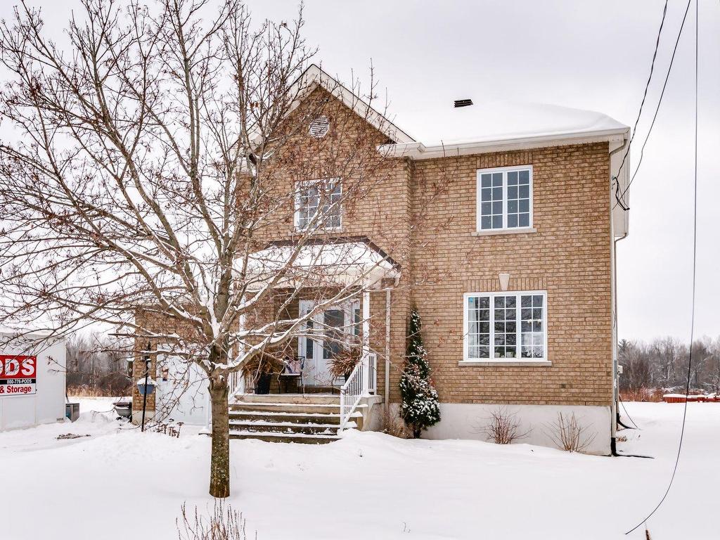 









156


Ch. de Chambord

,
Gatineau (Gatineau),




QC
J8R3H2

