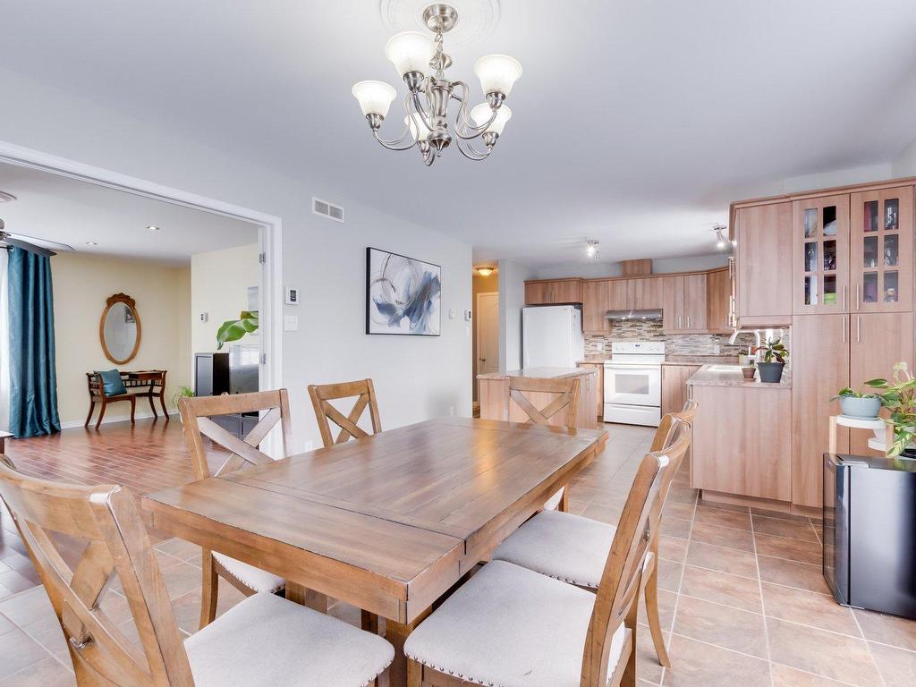 









156


Ch. de Chambord

,
Gatineau (Gatineau),




QC
J8R3H2

