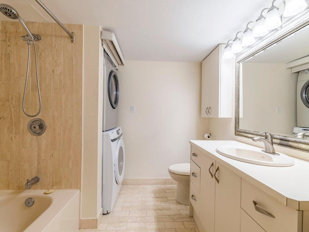 









3455


Rue Drummond

, 501,
Montréal (Ville-Marie),




QC
H3G2R6

