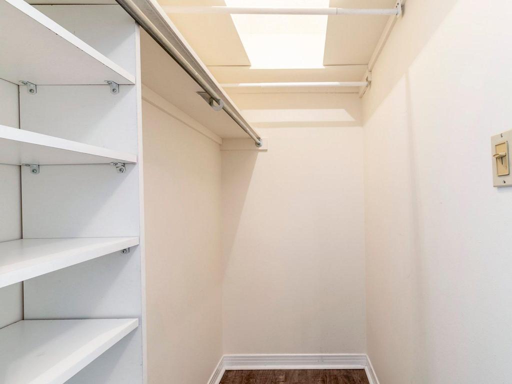 









3455


Rue Drummond

, 501,
Montréal (Ville-Marie),




QC
H3G2R6

