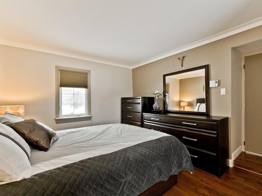 









225


Av. du Parc

,
Sherbrooke (Brompton/Rock Forest/Saint-Élie/Deauville),




QC
J1N3M5

