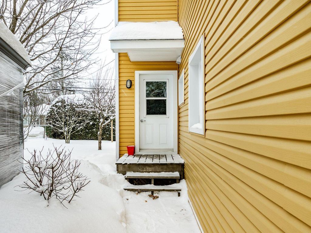 









225


Av. du Parc

,
Sherbrooke (Brompton/Rock Forest/Saint-Élie/Deauville),




QC
J1N3M5

