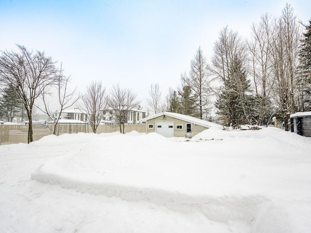 









225


Av. du Parc

,
Sherbrooke (Brompton/Rock Forest/Saint-Élie/Deauville),




QC
J1N3M5

