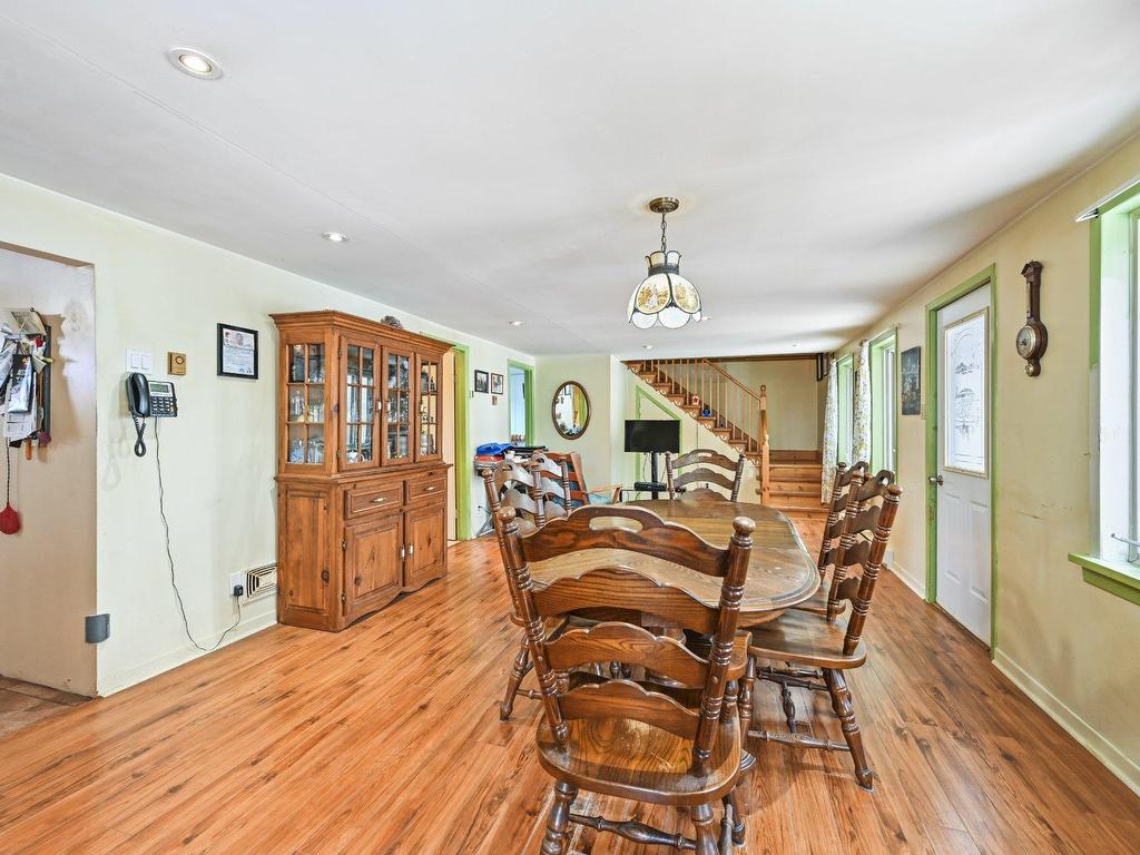 









786


Rue Principale

,
Saint-Blaise-sur-Richelieu,




QC
J0J1W0

