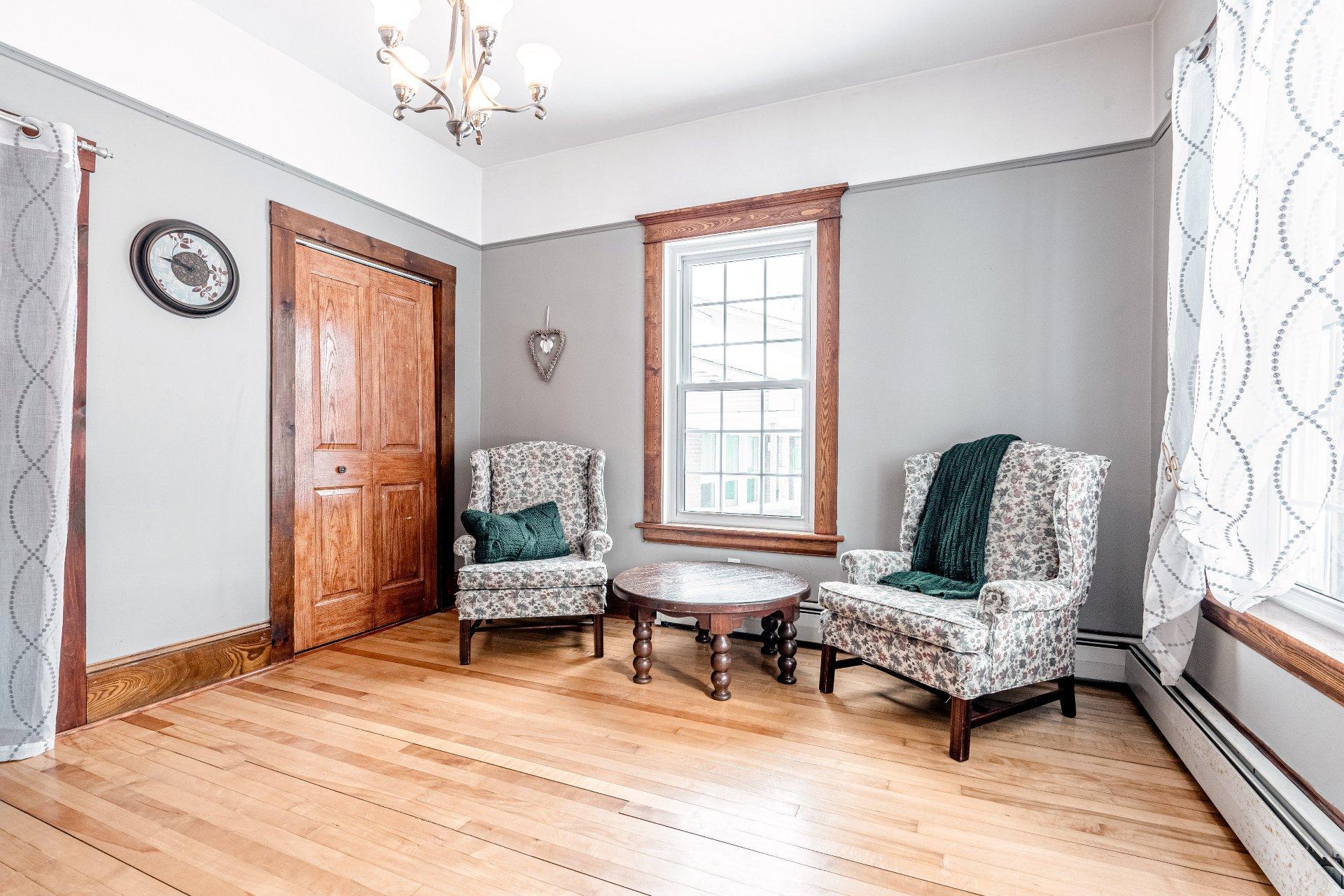 









1553


Rue Principale

,
Lawrenceville,




QC
J0E1W0

