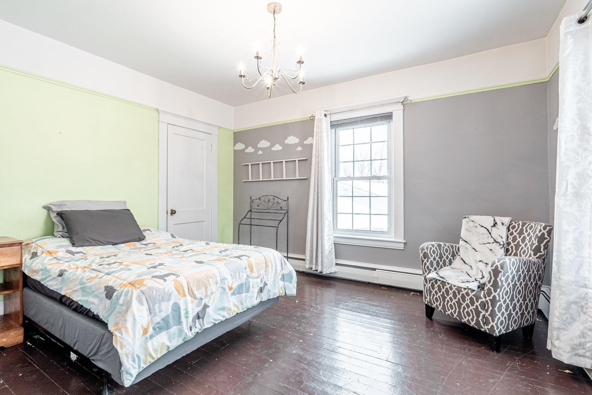 









1553


Rue Principale

,
Lawrenceville,




QC
J0E1W0

